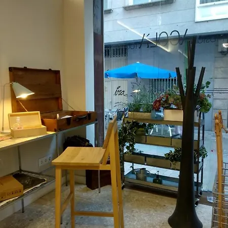 Hostal Acolá *
