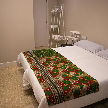 Acolá Hostal *