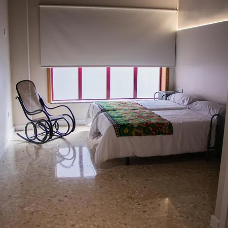 Hostal Acolá *