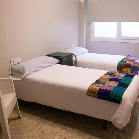 Hostal Acolá *